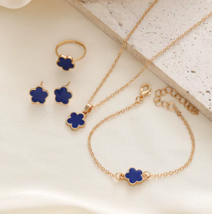 Royal Gleam - 4 piezas: pulsera , collar , anillo , pendientes chapados en oro